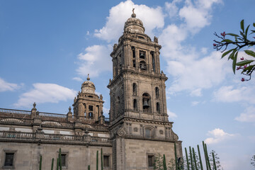 Obraz premium Mexico City Metropolitan Cathedral Tower - Mexico City, Mexico