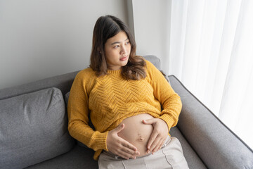 worried pregnant woman concerned and anxious woman in pregnancy overthinking worrying about&nbsp;pregnancy problem&nbsp;Pregnancy depression Mental health