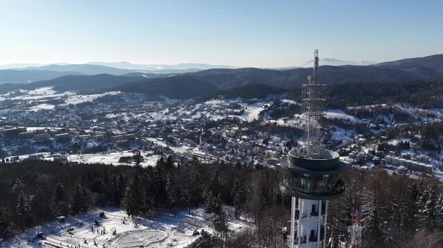 G&oacute;ra Parkowa Krynica-zdr&oacute;j, dron 4k