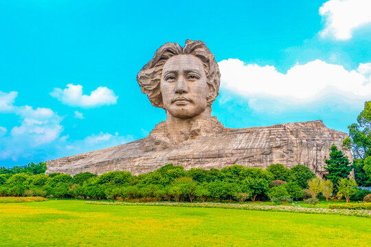 CHANGSHA,HUNAN,CHINA 28 august 20254 - Young Mao Zedong president statue at Orange Isle.
