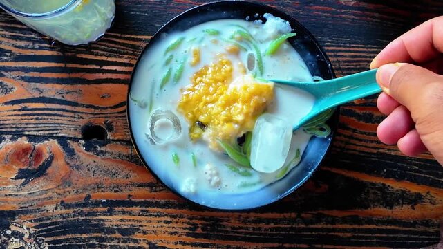 Malaysian Cendol Pulut with Sweet Corn