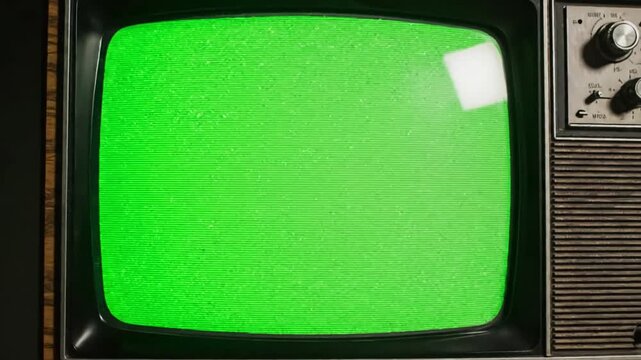 Green Screen vhs motion overlay footage effect of an old tv with a kinescope on rounded edges the retro grainy noise light leaks glitches chroma key scene 1 distortion, overlay, glitch, static noise