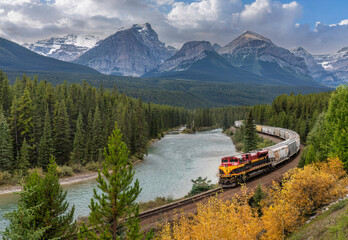 Autumn train at Morant's curve on the Bow Valley Parkway - Canadian Rockies  © Craig Zerbe