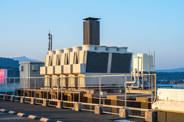 商業施設の空調インフラとキュービクル