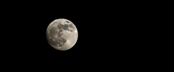 Obraz premium Full moon evening. Night under the full moon