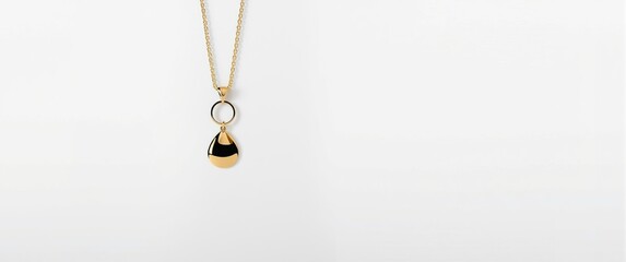 Fototapeta premium Golden keychain mockup with no contents against white backdrop