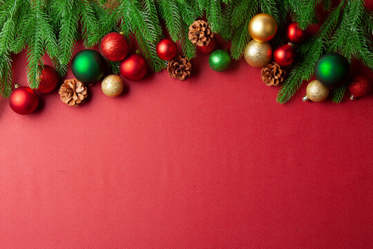 예수가 태어난 날을 기념하는 날. 12월 25일이다. [같은 말] 성탄절.
A day to celebrate the birth of Jesus. December 25th. [Same word] Christmas.

