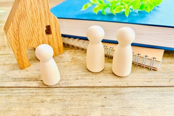家族と家、読書や勉強のイメージ