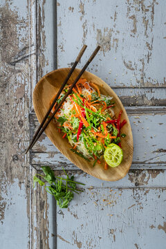 Glasnudelsalat mit Gem&uuml;se (Yam Woon Sen)