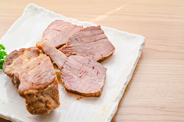 スライスした自家製チャーシュー