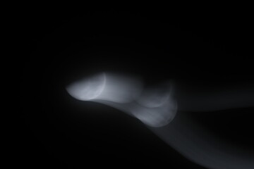 Lune en mouvement avec effet flou artistique nocturne © Bovek Photography
