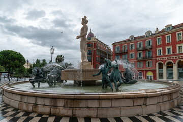 Fototapeta premium Fontaine du Soleil on Place Massena in Nice France