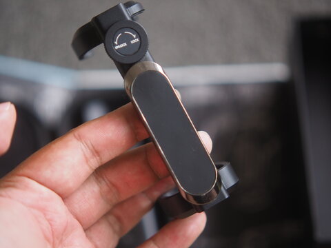 Compact Moza Moin pocket gimbal camera with modern stabilization technology, designed for smooth cinematic video recording, vlogging, travel content, and mobile filmmaking.