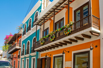 Obraz premium San Juan, die Hauptstadt von Puerto Rico, liegt an der Atlantikküste 