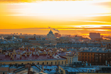 Naklejka premium Top view of winter St. Petersburg from the Duma Tower. Beautiful sunset.