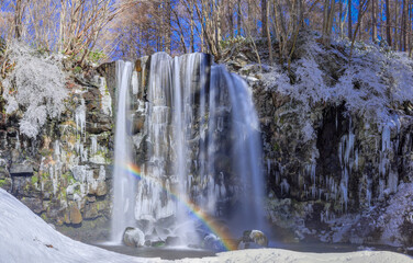 冬の唐沢の滝と虹（菅平高原）（パノラマ）