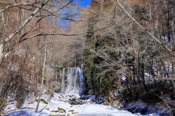 冬の唐沢の滝（菅平高原）