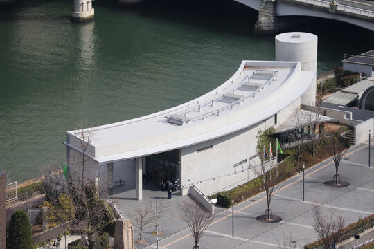 こども本の森 中之島（大阪市北区、安藤忠雄設計）