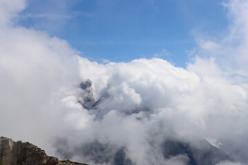 Silent peaks merging with the heavens above