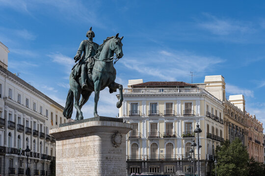 Madrid, Spain: Estatua Ecuestre de Carlos III, Plaza del Sol