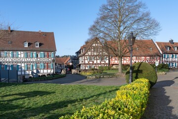 Historische Altstadt mit Fachwerkh&auml;usern in Oberursel im Taunus im Hochtaunuskreis in Hessen - ein charakteristisches Stadtbild im Herzen Deutschlands

