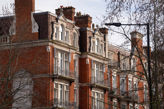 Late Victorian Terrace Houses, Red Brick, Stone Apartment Building, Mansion Blocks, Campden Hill Road, Phillimore Estate, Kensington, London W8, England, United Kingdom