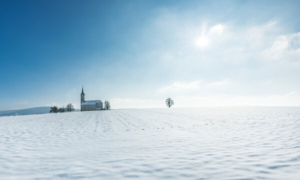 Bischwinder Kapelle im Steigerwald in Deutschalnd im Winter