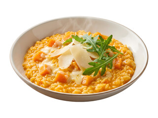 K&uuml;rbisrisotto mit Parmesan und Rucola auf wei&szlig;em Hintergrund