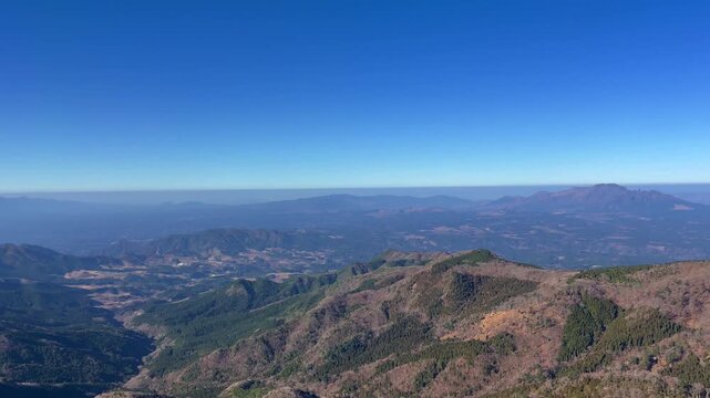 祖母山の登山道からの眺望