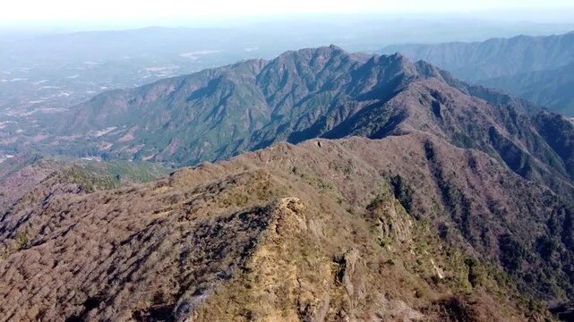 祖母山山頂と前障子のドローン空撮