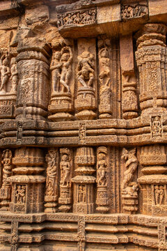 This erotic stone sculpture at the Konark Sun Temple depicts an intimate couple in close embrace, symbolizing fertility, human desire, and tantric philosophy in Odishan temple art.
