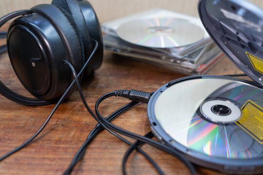 Listening to music on CDs.High-quality vintage music.Old-school sound.