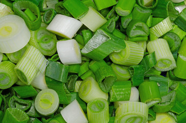 Geschnittene Fr&uuml;hlingszwiebeln