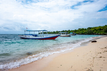 Obraz premium Boats on Pulau Liukang Loe beach, Sulawesi, Indonesia