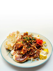 Homemade Kupat Tahu with Fresh Bean Sprouts