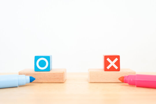 青と赤のまるばつブロックで示すOKとNGの対比イメージ。