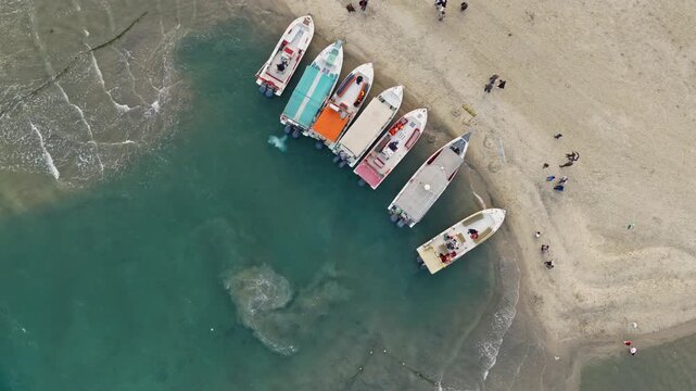 Video footage of boats and fishing vessels on Saudi Arabian beaches