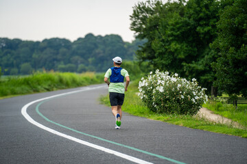 手賀沼のサイクリングロードを走る