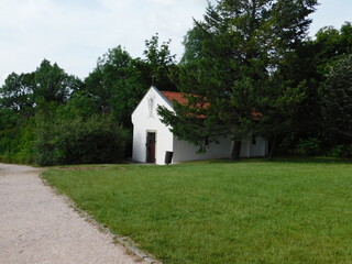 Obraz premium small church in the village, chapel