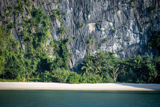 Vietnam, Cat Ba, Halong, Asien, Reisen, Travel, Wasser, Felsen, Boote