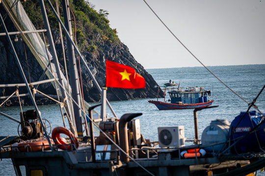 Vietnam, Cat Ba, Halong, Asien, Reisen, Travel, Wasser, Felsen, Boote