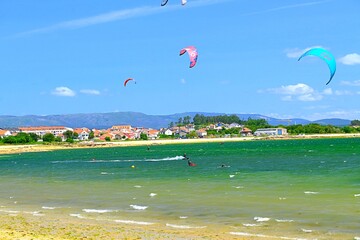 Kitesurfing on the island of Arousa, Galicia, Spain November 14, 2025 © GenadiyGM