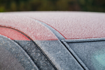 凍り付いた車のボディ　寒冷地