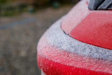 凍り付いた車のボディ　寒冷地