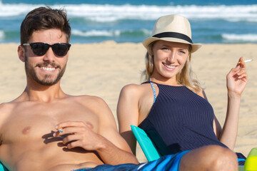 Fototapeta premium happy couple on the beach