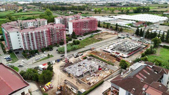 drone, immagini di cantiere in costruzione in citt&agrave;. Campania. Italia