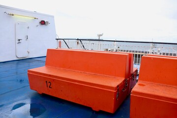 Sitzbank auf einer F&auml;hre