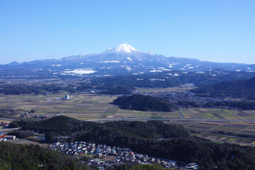 鳥取県南部町の母塚山から見た冬の伯耆富士　大山