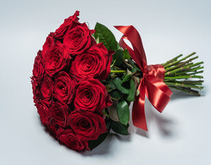 Elegant Red Rose Bouquet &ndash; Romantic Floral Arrangement on White Background