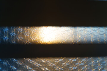 틈새로 비춰지는 빛